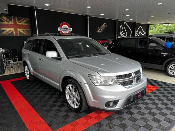 DODGE JOURNEY 3.6 RT V6 GASOLINA 4P AUTOMÁTICO DODGE JOURNEY 3.6 RT V6 GASOLINA 4P AUTOMÁTICO